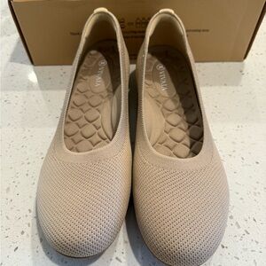 Vivaia ballet flats